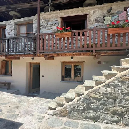 Chalet Joivy Modern Family With Stunning Mountain Views Champoluc