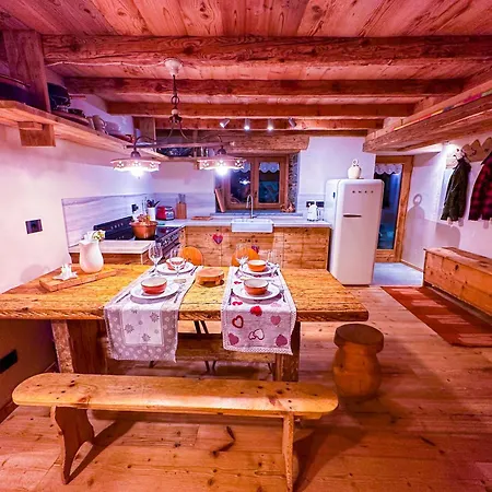 Chalet Joivy Modern Family With Stunning Mountain Views Champoluc