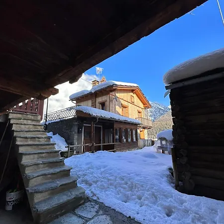 Chalet Joivy Modern Family With Stunning Mountain Views Champoluc